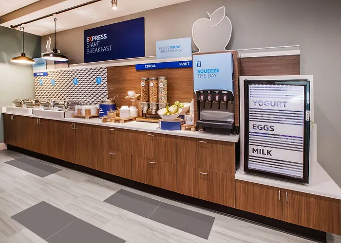 Holiday Inn Express - Canton By Ihg