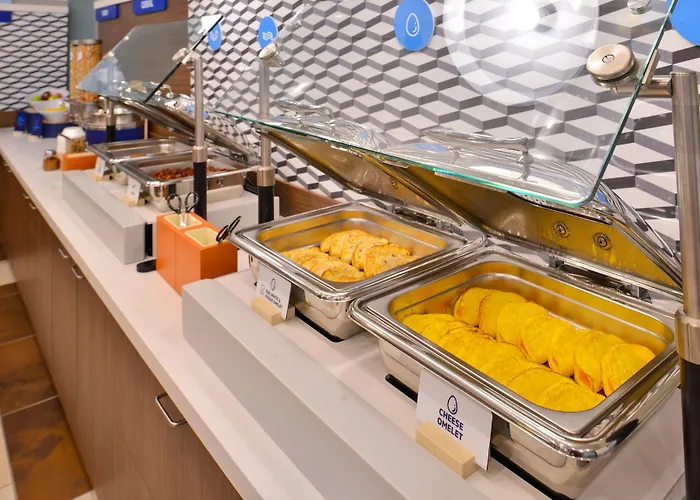 Holiday Inn Express & Suites Malone By Ihg